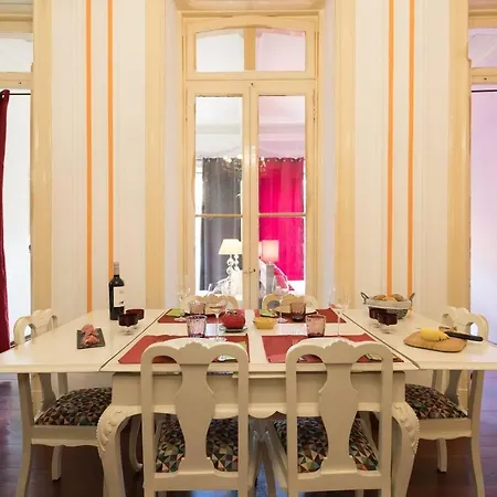 3 Bedroom, 2 Bathroom - Palma Lisbon
